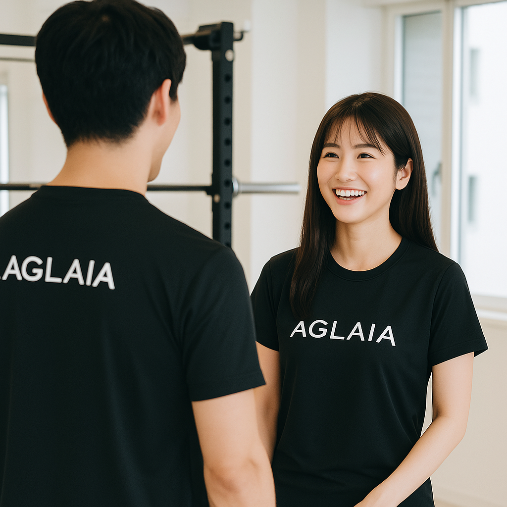 20代後半。キャリアも恋愛も、少しずつ「ちゃんとしたい」と感じるタイミング。 でも、気づけばこんな悩みが増えていませんか？ 昔より体型が崩れてきた 疲れが抜けず、寝てもだるい 着たい服が似合わなくなった ダイエットが続かない、結果が出ない 肩こりや腰痛が慢性化している こうした“なんとなく不調”の正体は、筋力低下・姿勢の乱れ・自律神経の乱れなどが影響しています。 そして、間違った自己流ダイエットが、さらにその不調を深めているかもしれません。 表参道・白金高輪で選ばれる理由。「女性専用」「完全個室」「3D美尻×姿勢改善」 AGLAIA（アグライア）は、表参道駅徒歩6分にある女性専用パーソナルジム。 そして現在、多くのご要望を受けて2025年秋、白金高輪に新店舗をオープン予定です。 都心で働く・暮らす女性が、もっと身近に“自分磨き”できる環境を整えていきます。 私たちAGLAIAが選ばれる理由は、次の3つ。 ① 完全個室 × 女性専用で安心 他の人の目が気にならない。清潔感のある空間で、自分のカラダと心にだけ集中できる。 「人目がストレスになるからジムは苦手…」という女性から支持されています。 ② “魅せるボディ”を叶える3D美尻メソッド 垂れてきたお尻を引き上げるだけじゃなく、骨盤まわり・脚ラインまで整える立体的トレーニング。 美尻をつくる「中臀筋」「大臀筋」「ハムストリング」を狙って鍛えるAGLAIA独自のメソッドで、360度どこから見ても綺麗なシルエットに。 ③ 姿勢改善と不調ケアも同時に 反り腰・猫背・巻き肩… 姿勢の乱れは体型を崩すだけでなく、疲れやすさ・冷え・肩こり・自律神経の乱れにも直結。 AGLAIAでは、ボディメイク×機能改善の両軸から、内側から美しくなれる設計にこだわっています。 実際の20代後半女性の変化とストーリー ◉Case1｜ウエスト−7cm、心も前向きに デスクワーク中心で太りやすく、自己流の食事制限もリバウンドばかり…。 AGLAIAで週1回のトレーニングとLINEでの食事サポートを受けた結果、「2ヶ月で−4kg、ウエスト−7cm」。 「無理せず、でも確実に変われた」と笑顔が増えた方です。 ◉Case2｜たるんだヒップとO脚が改善 ヒップが垂れてきて、パンツスタイルに自信がなくなっていた女性も、AGLAIAで骨盤調整＋ヒップアップトレーニングを実践。 正しいフォームを習得しながら、たった3ヶ月で美尻と美脚の両方をゲット。 ◉Case3｜なんとなく不調が改善 疲れやすく、睡眠の質も下がっていた女性。運動習慣がゼロだったが、AGLAIAに通うことで代謝と自律神経が整い、 「毎日が軽やか」「表情まで明るくなった」と変化を実感されています。 AGILAIAの強み｜“週1回”でも変わる秘密 「週2回も通うのは無理」「忙しいから続けられない」 そんな悩みを持つ方にも、AGLAIAはぴったりです。 週1回からの無理のない設計 管理栄養士によるLINE食事アドバイス 生理周期やライフスタイルに合わせたトレーニング調整 完全マンツーマンで目的に合わせて最短アプローチ 習慣にすれば、たった週1回でも、カラダもマインドも大きく変わる。 表参道はもちろん、2025年秋に新たにオープンする白金高輪店では、より上質な空間をご用意しています。 20代後半は“将来のカラダ”をつくるターニングポイント 疲れやすくなった むくみやすい 頑張っても体型が戻らない 生理痛が重くなった この時期に感じる変化は、ホルモンバランスや筋肉量の低下、姿勢の乱れによるもの。 放っておくと、30代以降の「不調が当たり前」な毎日につながります。 でも、今からなら間に合います。 正しい知識とプロのサポートで、自分史上最高のコンディションをつくることが可能です。 AGLAIAパーソナルジム｜表参道・白金高輪 表参道店：東京都渋谷区神宮前3-11-13ミライエ表参道304（表参道駅 徒歩6分） 白金高輪店：2025年秋オープン予定／詳細は随時Instagramで公開予定 対象：20代〜40代女性 メニュー：3D美尻メソッド／姿勢改善トレーニング／栄養サポート 完全個室・女性専用・初回カウンセリング対応（※現在、表参道店は新規受付停止中） ▶ 最新情報はInstagram @aglaia_personalgym をチェック！ 最後に｜もっと綺麗に、もっと心地よく 「もう歳だから…」「忙しいから仕方ない」 そう諦める前に、一度AGLAIAに来てみてください。 プロと一緒に、自分のカラダを知る。 本当に必要なケアだけを、効率よく続けていく。 その積み重ねが、あなたの人生を変えるきっかけになります。 表参道で。 そして、2025年秋、白金高輪でも。 AGLAIAは、あなたが“自分らしく輝く”未来を全力でサポートします。そんな中で、最近こんな悩みを感じていませんか？ 昔より体型が崩れてきた 疲れが取れにくくなった なんだか服が似合わなくなった気がする ダイエットをしても結果が出にくい 肩こり・腰痛が慢性化している これらの悩み、実は“加齢”のせいではありません。 原因の多くは【姿勢の乱れ】と【筋力低下】、そして【自分に合わないダイエット方法】にあります。 表参道で選ばれる理由。「女性専用」「完全個室」「3D美尻×姿勢改善」 AGLAIA（アグライア）パーソナルジムは、表参道駅から徒歩6分。 洗練された街並みに佇む、女性の“美と健康”を追求する完全プライベート空間です。 私たちが特に支持されている理由は、次の3つ。 ① 女性専用 × 完全個室で、安心して通える AGLAIAでは、トレーニング中は他の利用者と顔を合わせることがありません。 「男性の目が気になる」「他人と比較して落ち込む」そんな心配とは無縁の空間で、あなただけに集中できます。 ② “魅せるカラダ”を叶える3D美尻メソッド お尻は、年齢とともに垂れてくる部位の代表格。でも、鍛え方を変えればヒップは人生で一番綺麗になるんです。 AGLAIA独自の「3D美尻メソッド」は、中臀筋・大臀筋・ハムストリングを立体的に鍛えることで、ただ痩せるだけでなく、丸みと高さのあるヒップラインをつくります。 ③ 姿勢改善にフォーカスしたトレーニング設計 反り腰、巻き肩、猫背…。姿勢の崩れは、肩こり・腰痛だけでなく太って見える原因にも。 AGLAIAでは、筋力バランスと骨格の歪みを整える「姿勢改善トレーニング」を重視。見た目の変化だけでなく、内面からの不調改善をサポートします。 実際の20代後半女性のお悩みと、AGLAIAでの変化 ◆Case1：代謝が落ちて痩せにくい Before：仕事柄デスクワーク中心で、体型がぽっちゃりに。食事制限も運動も続かない。 After：週1回のパーソナルトレーニングと、管理栄養士による無理のない食事サポートで、2ヶ月で-4kg＆ウエスト-7cm！ 「ジムに通うのが楽しみ」と感じる習慣に。 ◆Case2：ヒップのたるみとO脚が気になる Before：年齢とともにヒップが下がって、スキニーデニムが似合わない。O脚も悩み。 After：ヒップアップ×骨盤調整を組み合わせた3D美尻トレーニングで、お尻が引き上がり、美脚効果も。 「久しぶりにショートパンツが履けた！」と笑顔に。 ◆Case3：なんとなく疲れやすく、メンタルも下がり気味 Before：仕事や人間関係でストレスが多く、体も心もだるい日々。 After：週1回のトレーニングで血流が良くなり、睡眠の質も改善。 「朝の目覚めが変わった」「前より前向きになれた」と精神的な変化も実感。 AGLAIAが選ばれる理由は“ライフスタイルに合わせる”こと 多くのパーソナルジムでは、「週2回以上通ってください」というスタイルが一般的です。 しかしAGLAIAでは、忙しい女性が“無理なく続けられる”設計を大切にしています。 週1回〜OKのフレキシブルなプラン 管理栄養士によるLINE食事サポート 生理周期や体調に合わせたプログラム調整 だからこそ、長く通う会員様が多数。 表参道・渋谷・青山エリアで働く女性を中心に、30代・40代からも支持されています。 20代後半は“カラダの分岐点”。今こそ始めるべき理由 見た目だけでなく、疲れやすさ・睡眠の質・便秘・肌荒れなど… 多くの女性が悩む“なんとなくの不調”は、筋力と自律神経のバランスの崩れが関係しています。 20代後半は、それらが顕著に表れやすいタイミング。 逆に言えば、今こそ正しく整えることで、30代をもっと快適に美しく過ごすベースができるのです。 表参道で理想のボディと、心まで整う習慣を。 AGLAIAは、「通うほどに、自分をもっと好きになるジム」を目指しています。 着たい服を着られるようになった 自信を持って写真に写れるようになった パートナーや同僚に褒められた そんな小さな変化が、積み重ねれば大きな人生の好転につながります。 AGLAIAパーソナルジム（表参道） 所在地：東京都渋谷区神宮前3-11-13ミライエ表参道304（表参道駅 徒歩6分） 対象：女性専用（20代〜40代中心） メニュー：3D美尻×姿勢改善プログラム／管理栄養士による食事サポート／完全個室制 ＼現在、体験枠満席のため新規受付一時停止中／ 再開のご案内はInstagram（@aglaia_personalgym）にて配信中。 最後に “なんとなく不調”を感じたら、それはカラダからのサイン。 今のうちに、正しい方法で整えておけば、未来の自分がもっと笑顔でいられます。 表参道で、自分史上最高のカラダと心を。 AGLAIAで、変わるきっかけを掴んでみませんか？